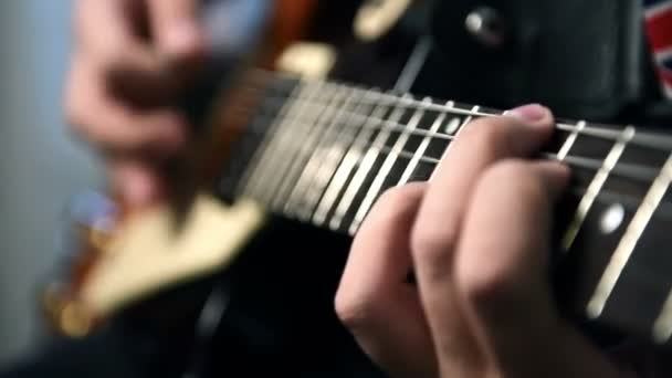 Learn and practice scales with Best Guitar Scales